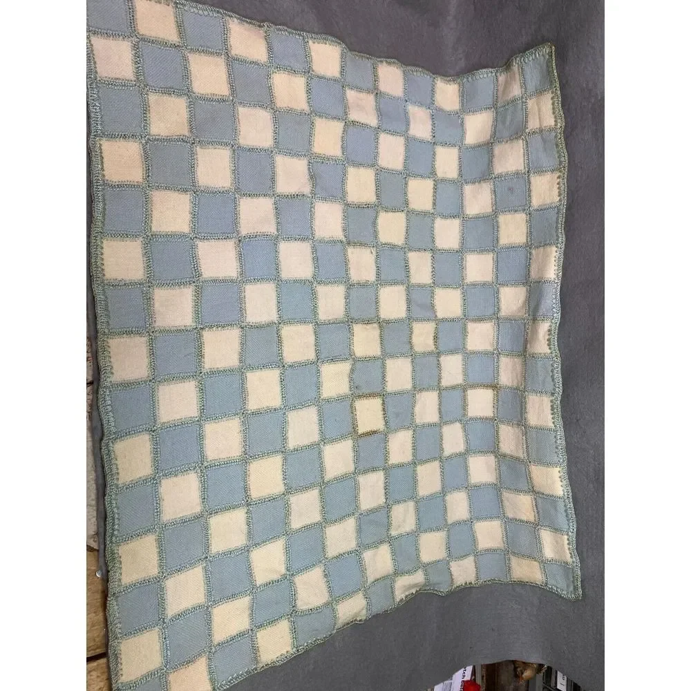 VINTAGE‎ DOLL COVERLET / QUILT CHECKERBOARD PATTERN 25 INCHES BY 22 INCHES